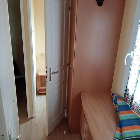 Кемпинг Au Bord De La Piscine 4 Pers 5a *